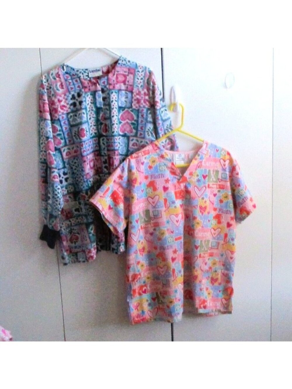 2-Piece Womens Scrub Tops Pink/Blue Heart Prints Landau & Fundamentals Size L